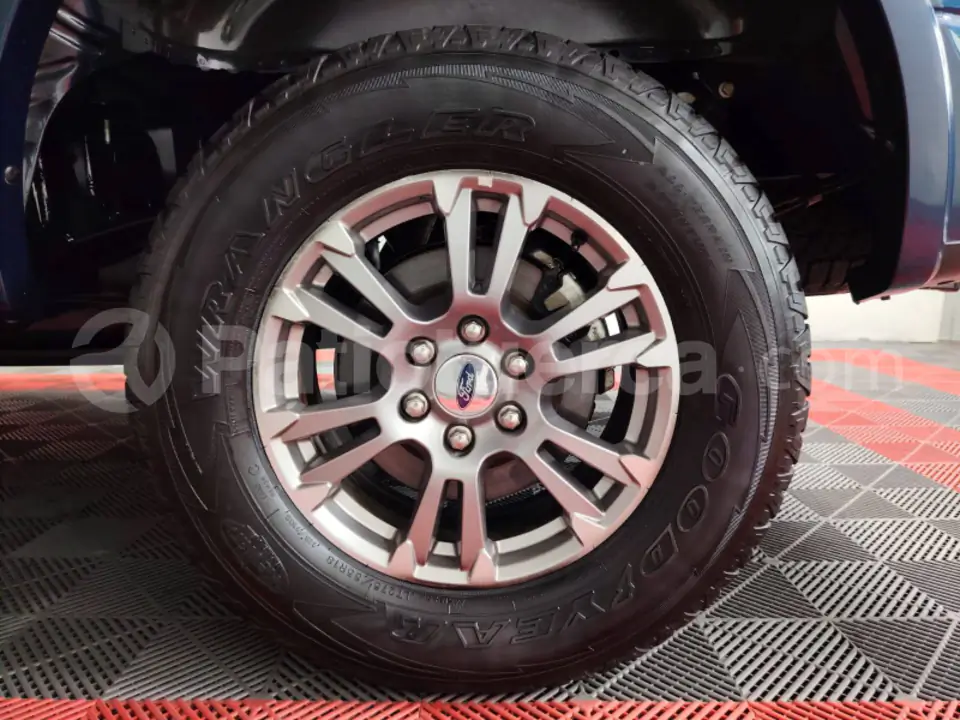 Foto 35 de Ford F150 XLT Lariat