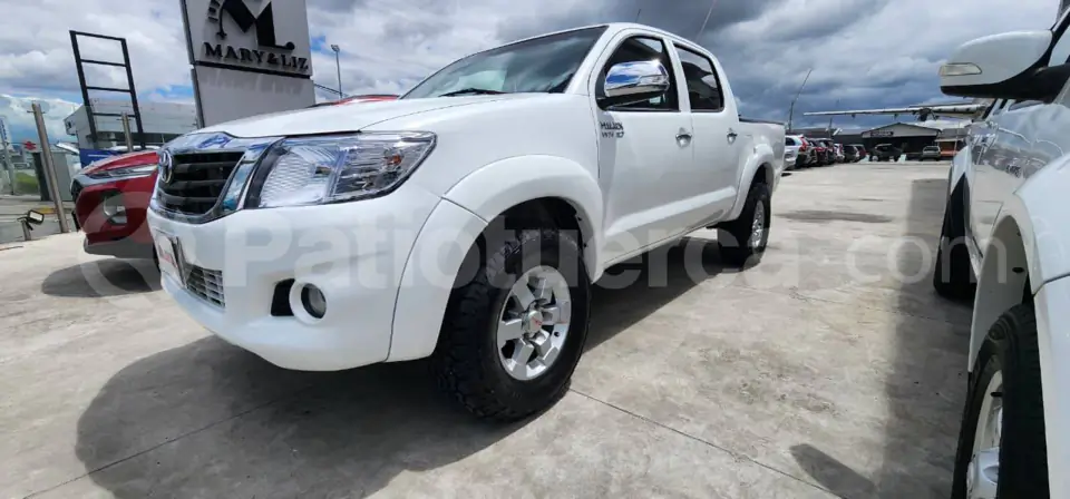 Foto 1 de Toyota TOYOTA	NEW HILUX SR 2.7 CD 4X4