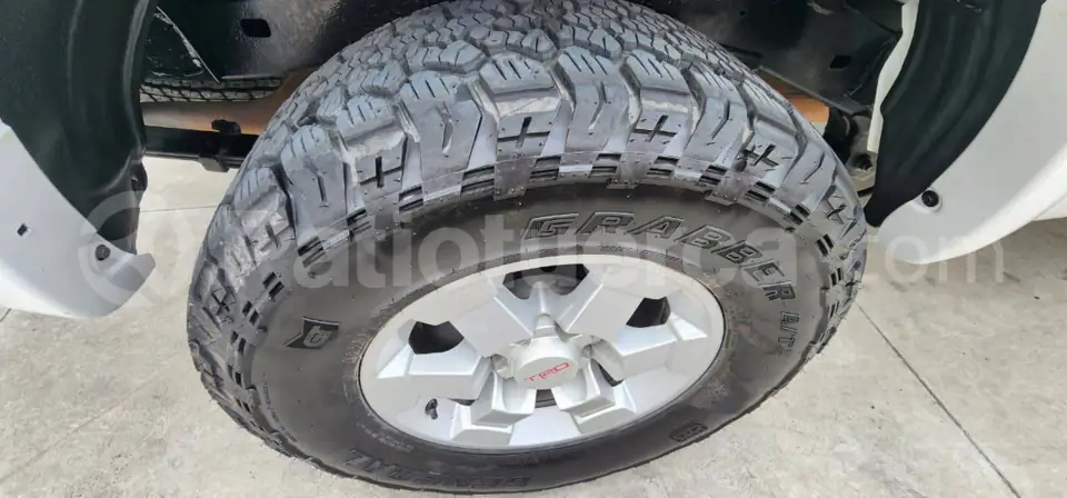 Foto 8 de Toyota TOYOTA	NEW HILUX SR 2.7 CD 4X4