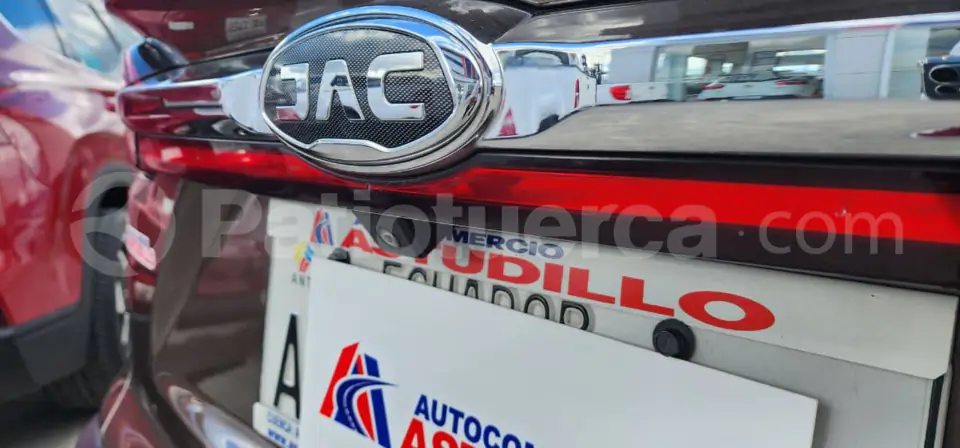 Foto 7 de JAC S4 TURBO