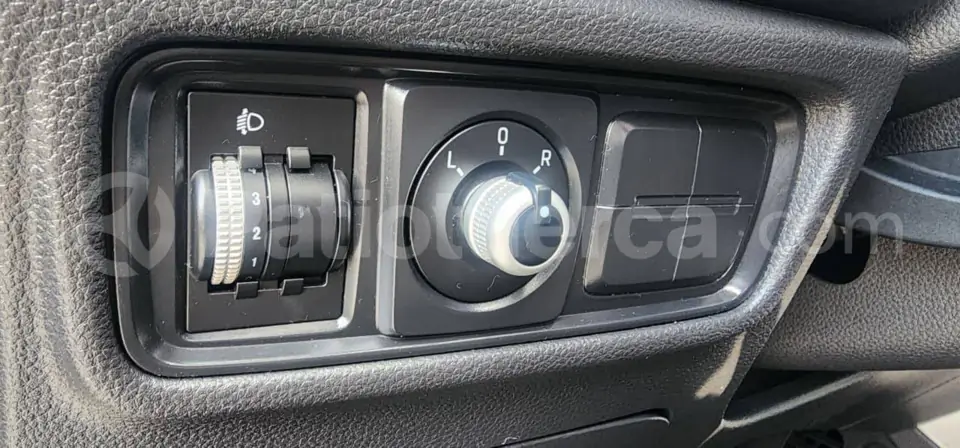 Foto 10 de JAC S4 TURBO