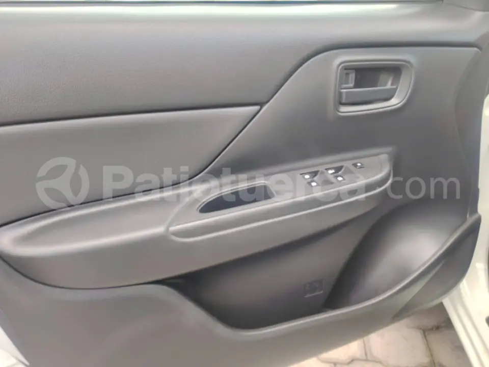 Foto 3 de Mitsubishi L200 HIRIDER