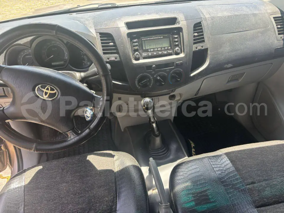 Foto 4 de Toyota ETT HILUX
