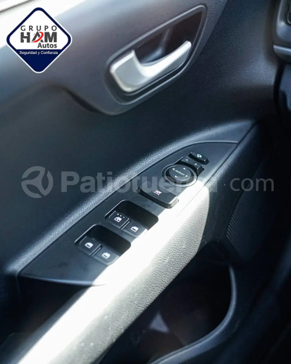 Foto 9 de Kia Stonic LX