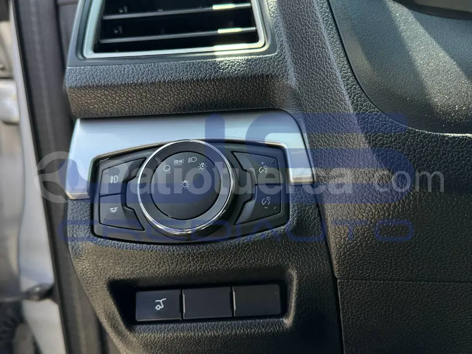 Foto 10 de Ford Explorer XLT