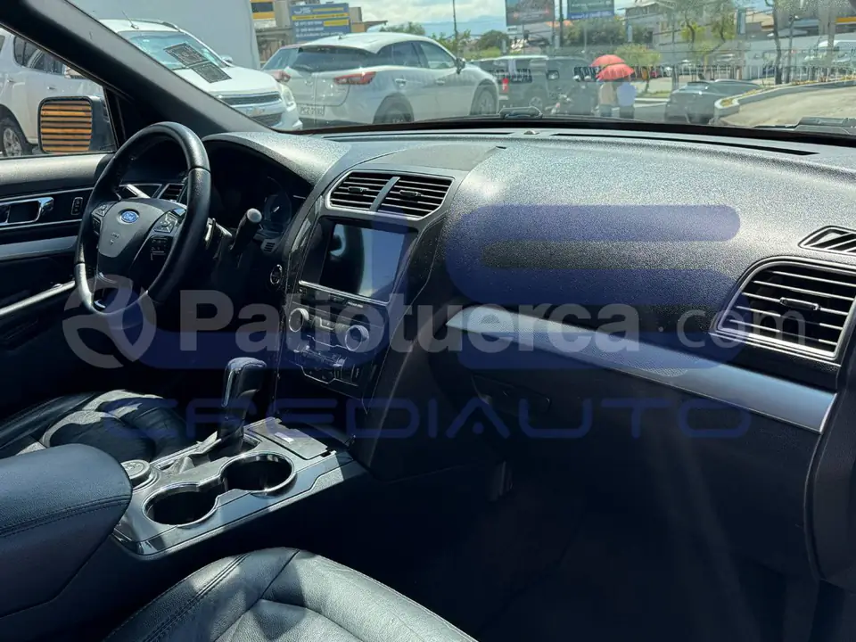 Foto 15 de Ford Explorer XLT