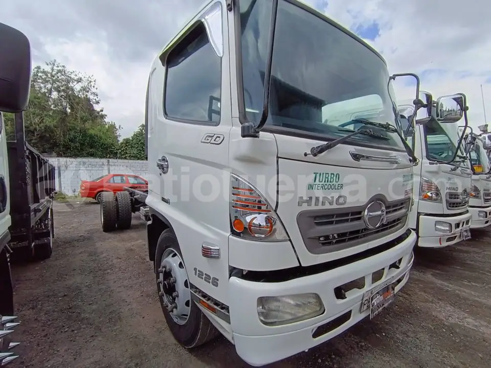 Foto 2 de Hino GD8JLSA