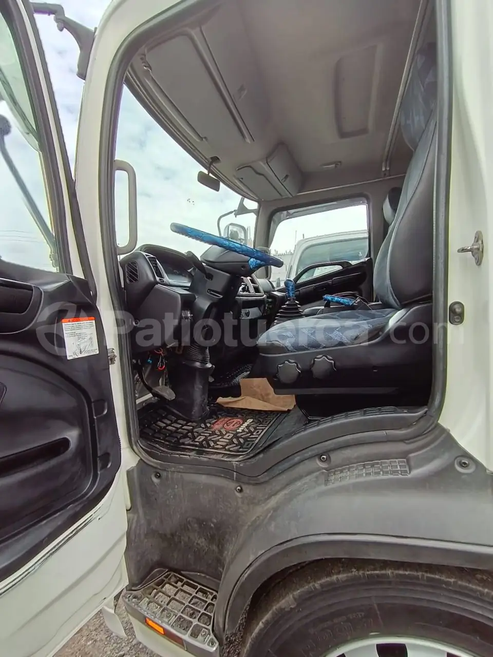 Foto 5 de Hino GD8JLSA