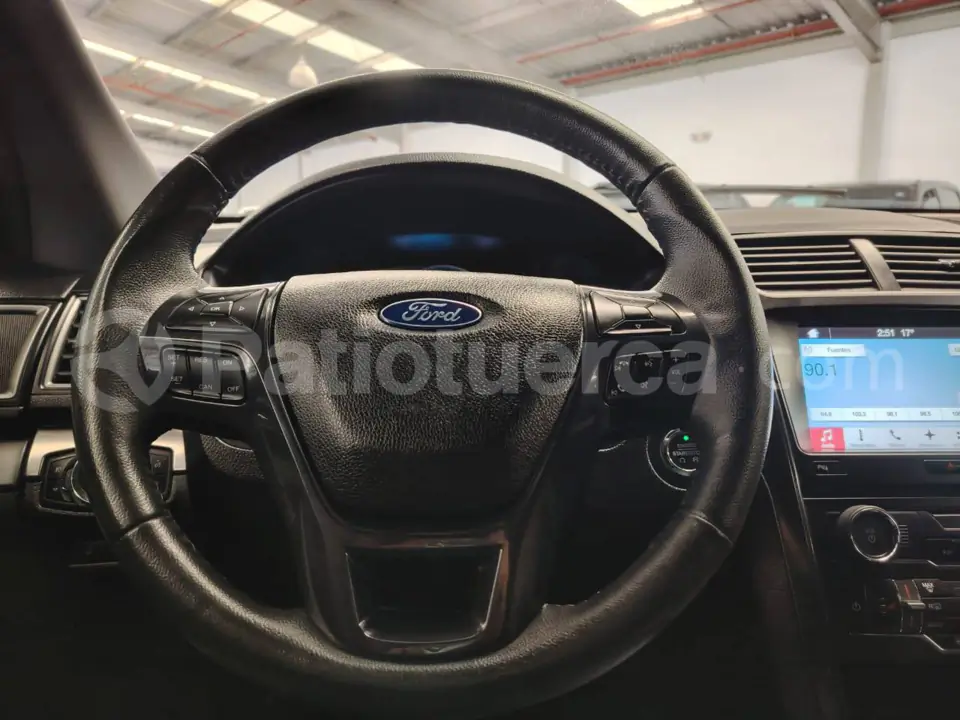 Foto 5 de Ford Explorer XLT