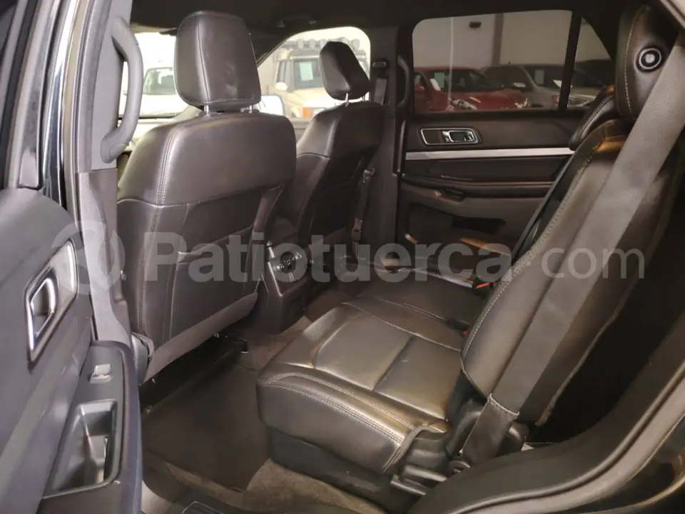 Foto 16 de Ford Explorer 5P