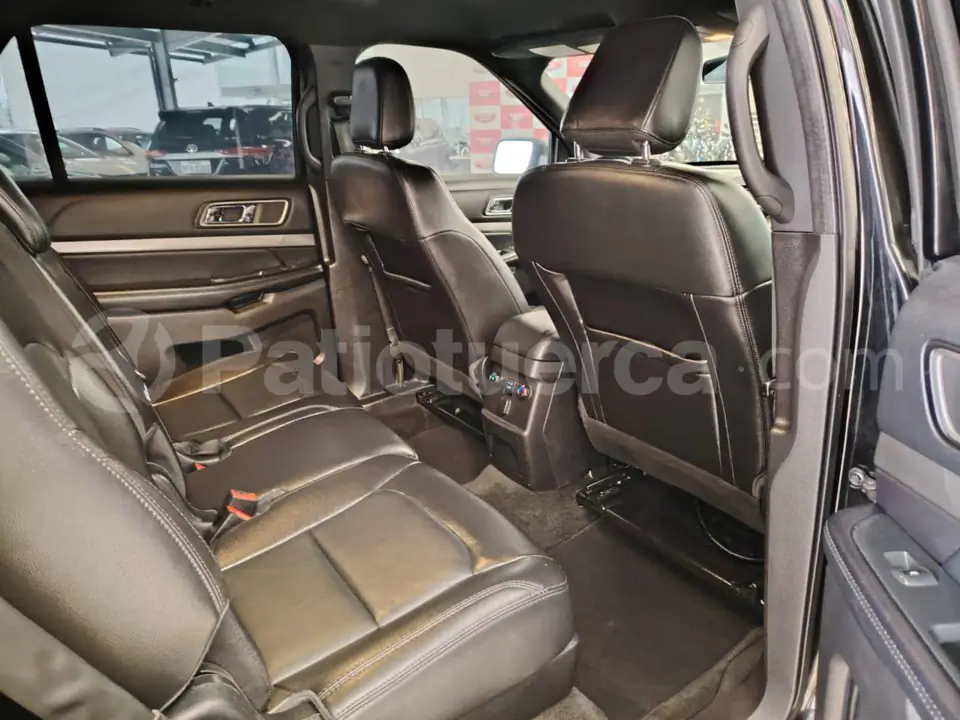 Foto 18 de Ford Explorer 5P