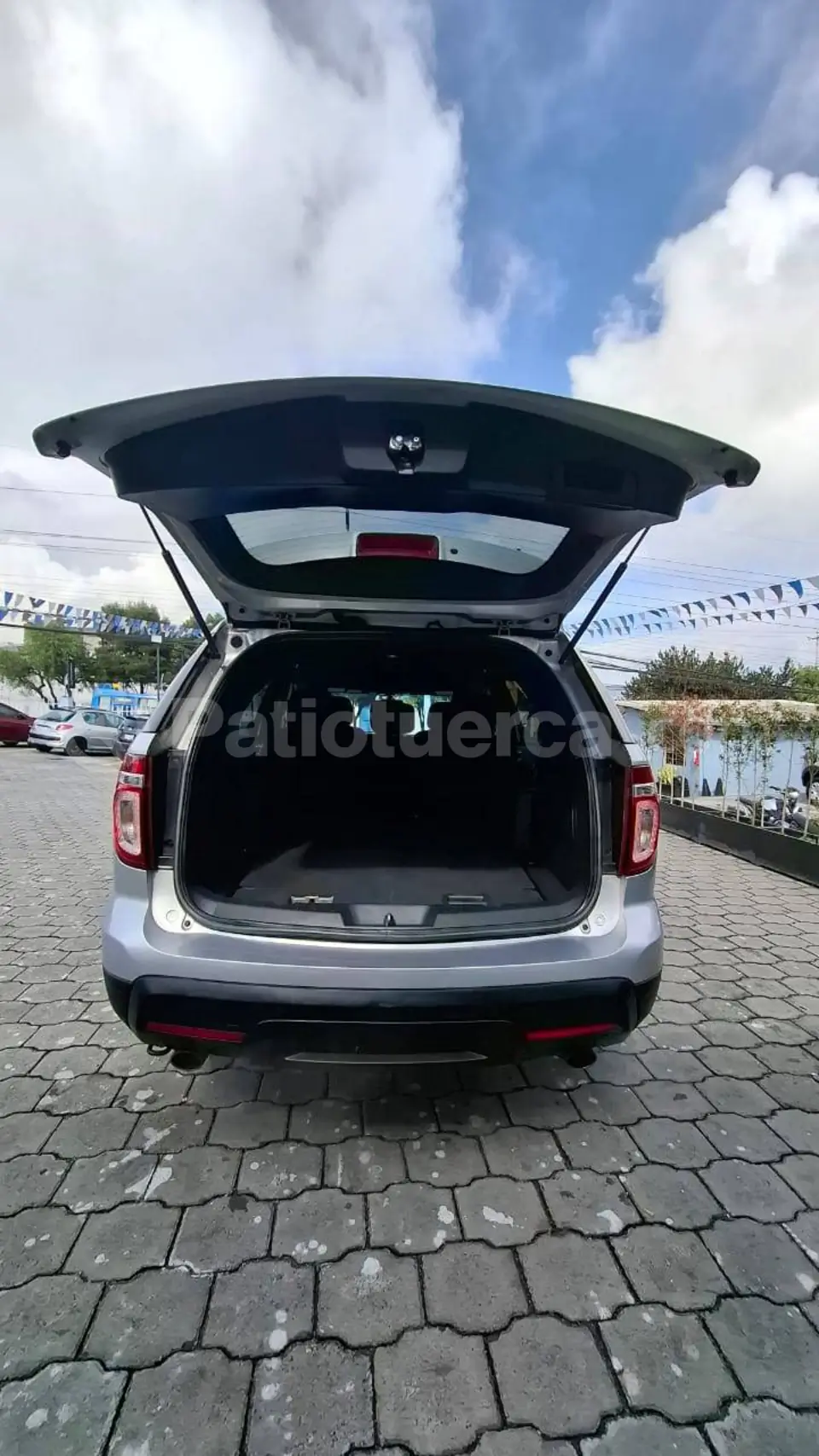 Foto 12 de Ford Explorer XLT