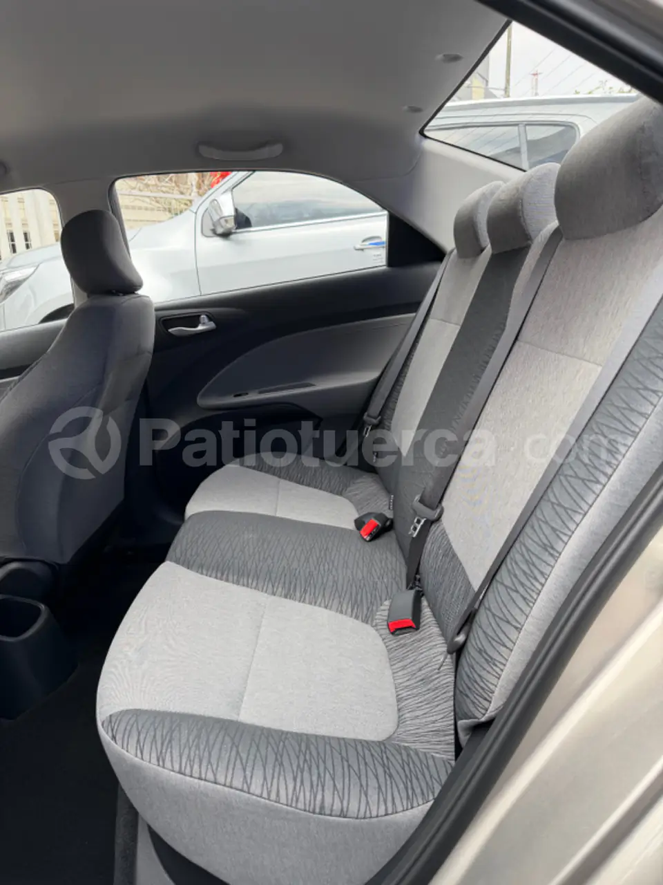 Foto 10 de Kia Soluto LX