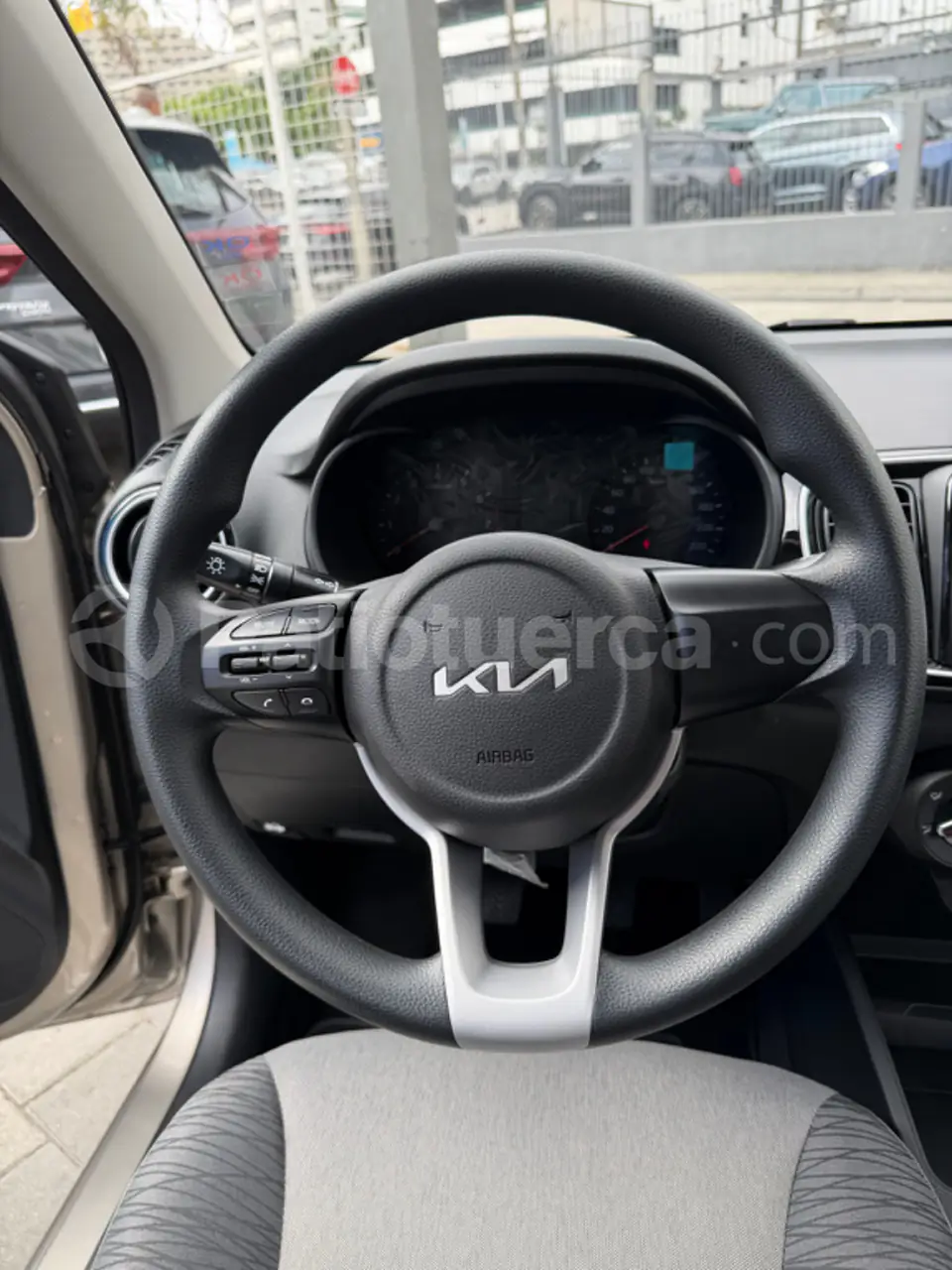 Foto 13 de Kia Soluto LX