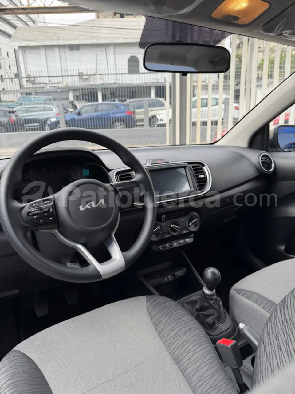 Foto 15 de Kia Soluto LX