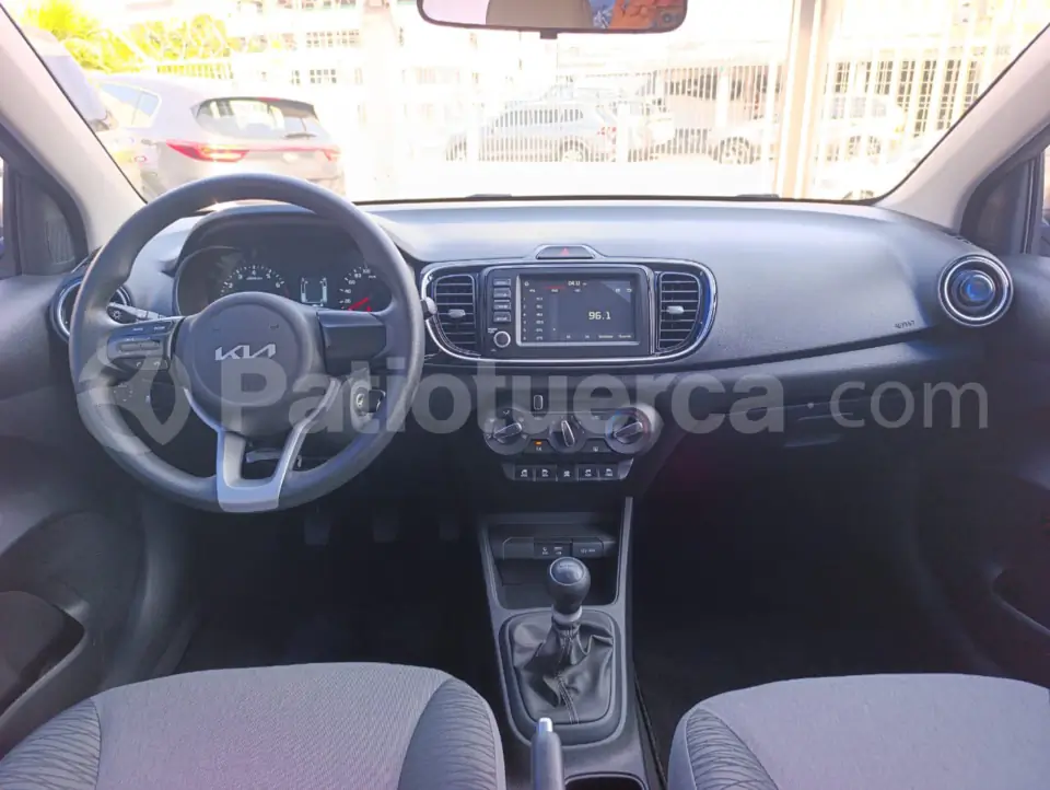 Foto 9 de Kia Soluto LX