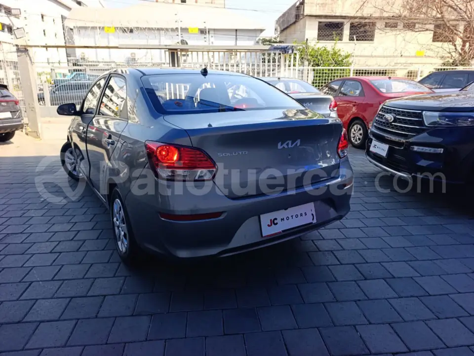 Foto 24 de Kia Soluto LX