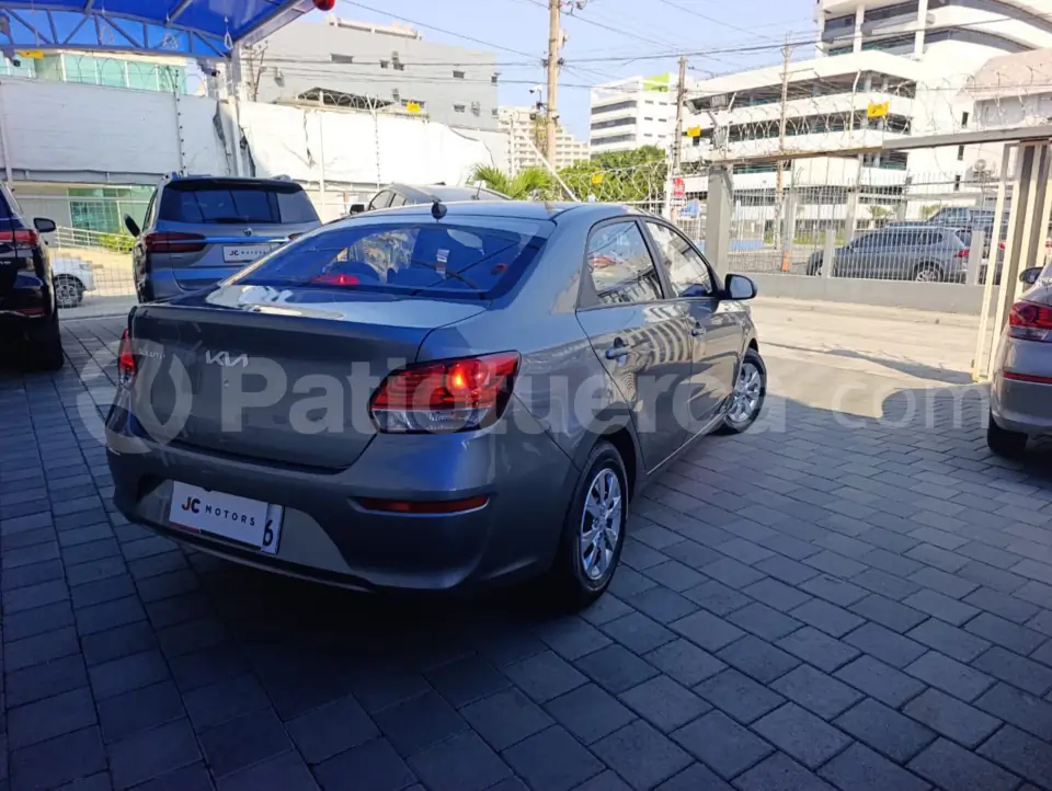 Foto 25 de Kia Soluto LX