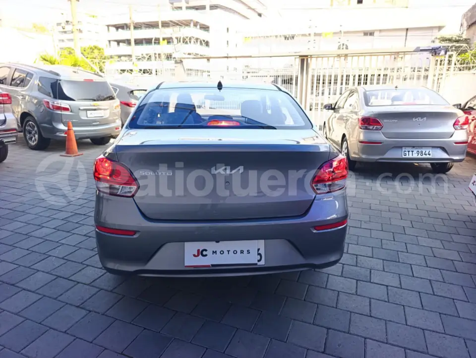 Foto 26 de Kia Soluto LX