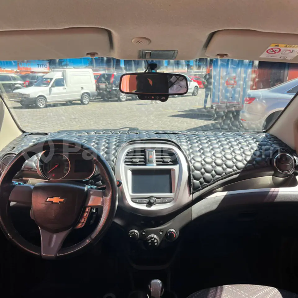 Foto 8 de Chevrolet Spark GT