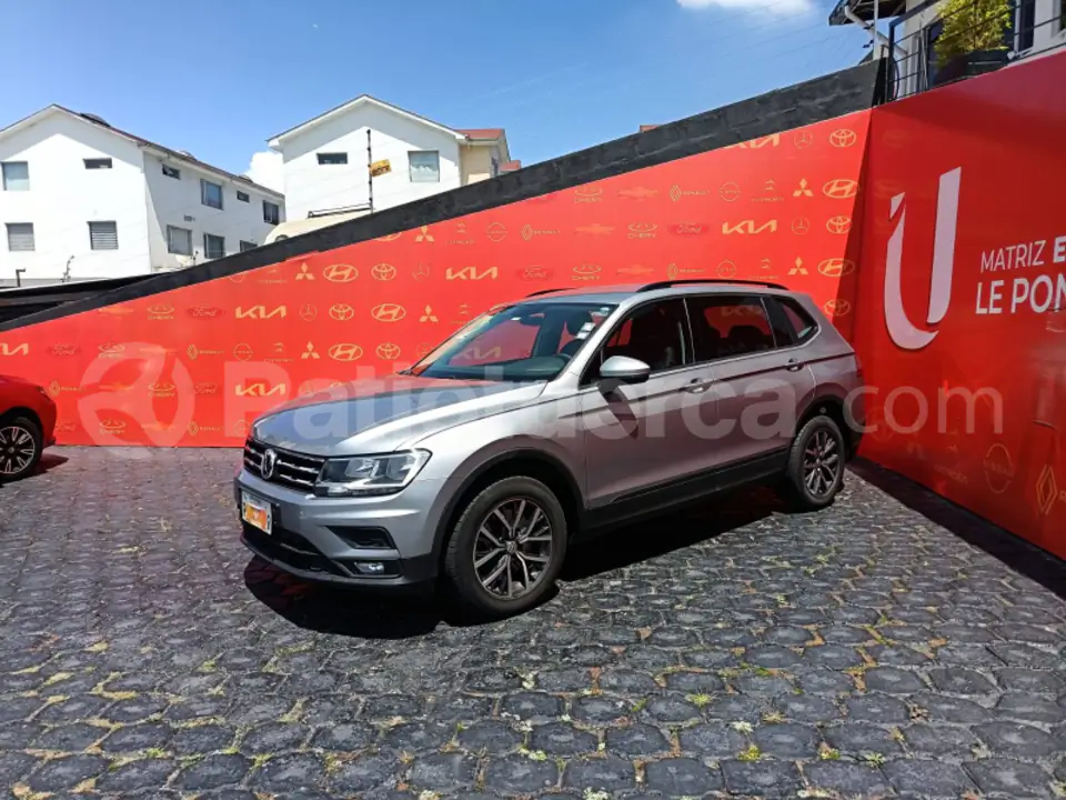 Foto 2 de Volkswagen TIGUAN COMFORTLINE
