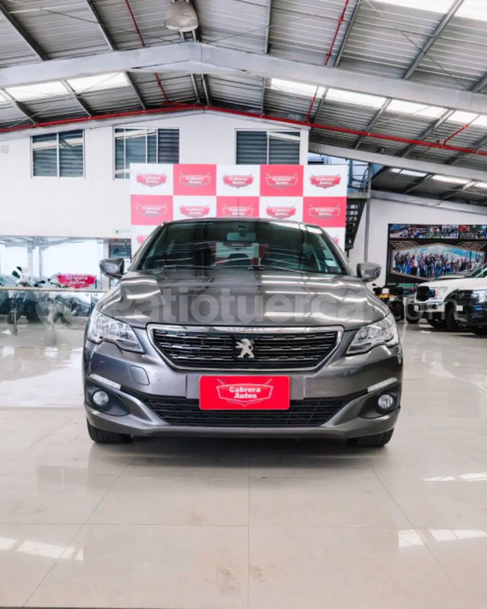 Foto 3 de Peugeot 301 Active