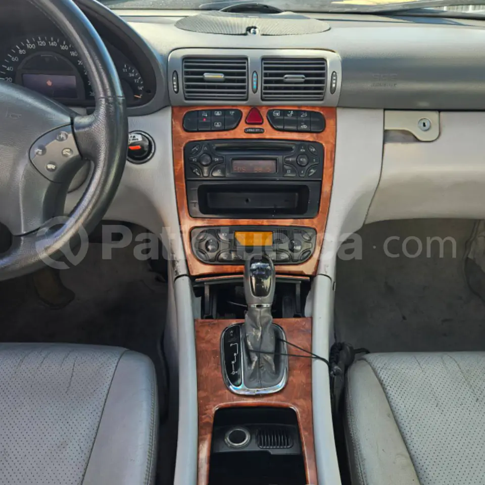 Foto 11 de Mercedes Benz C320