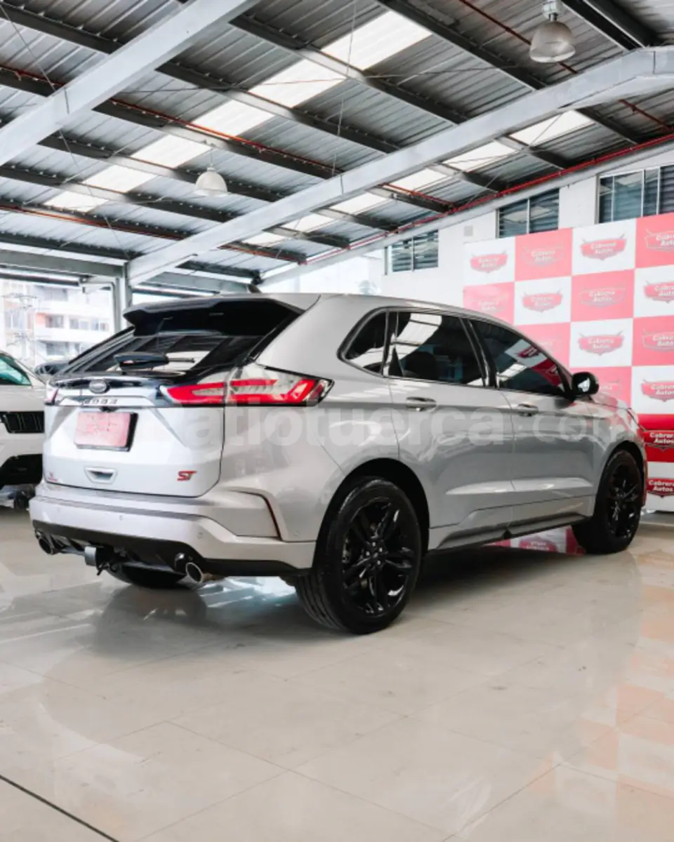 Foto 7 de Ford Edge ST