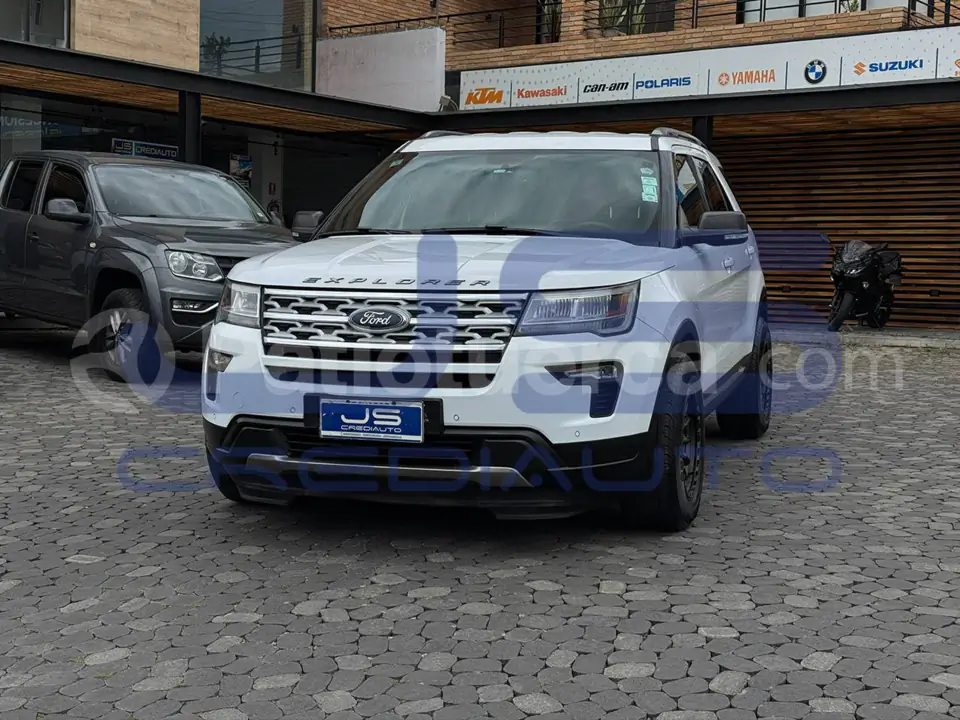 Foto 1 de Ford Explorer XLT