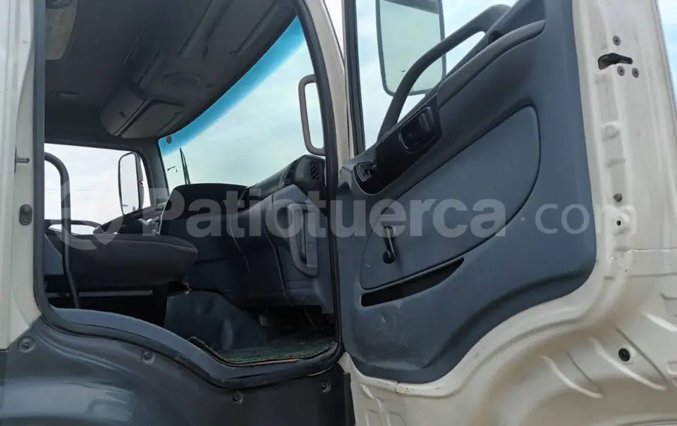 Foto 12 de Hino ZS1EPVA