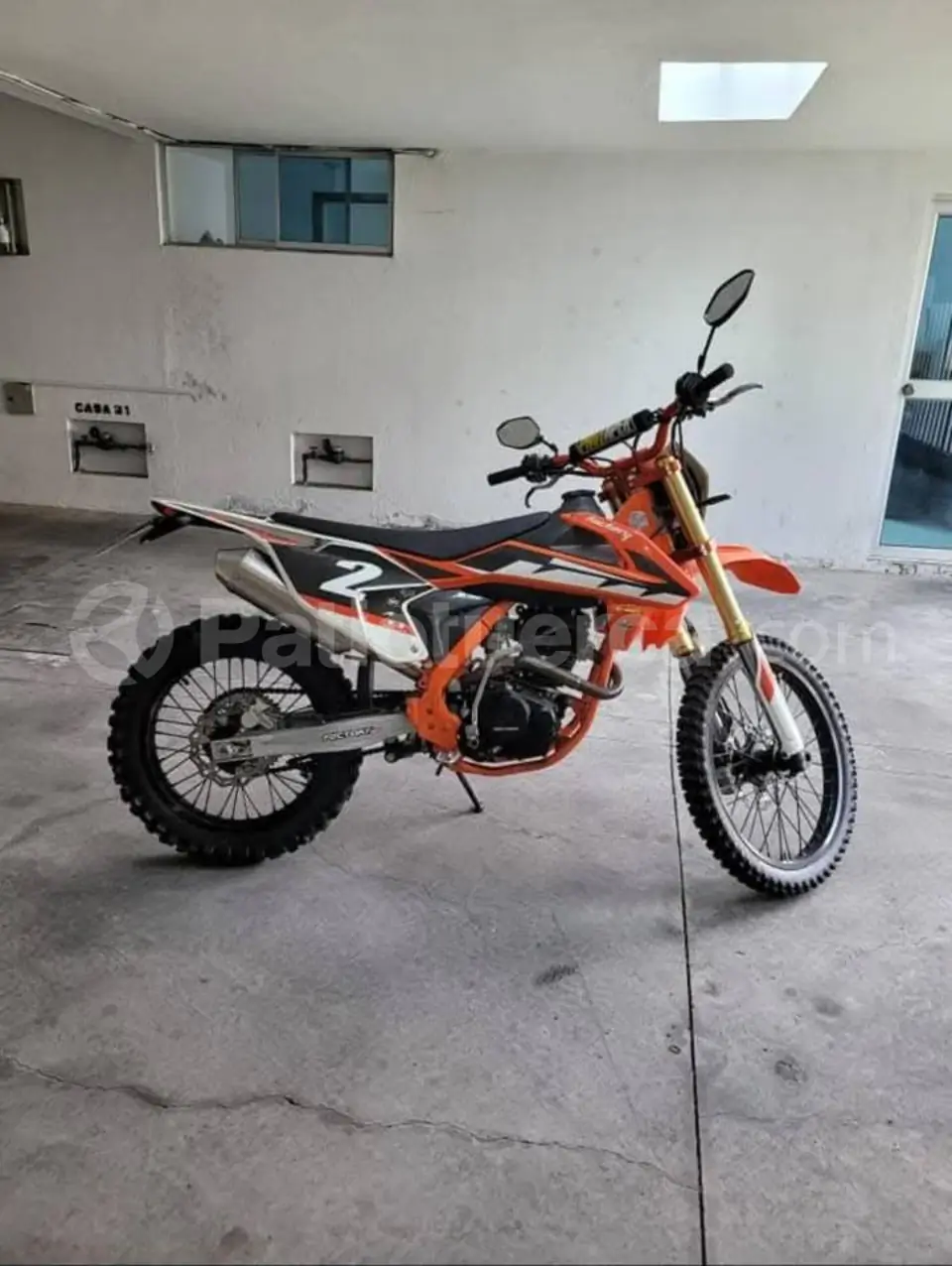 Foto 3 de FACTORY FBK 250 RS