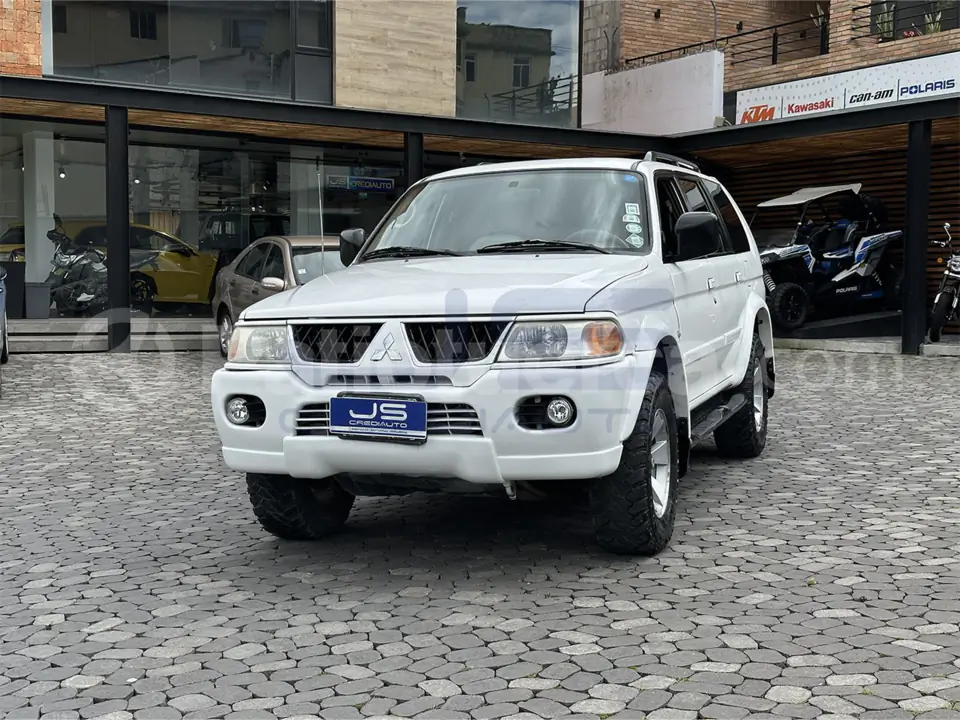 Foto 1 de Mitsubishi Montero Sport