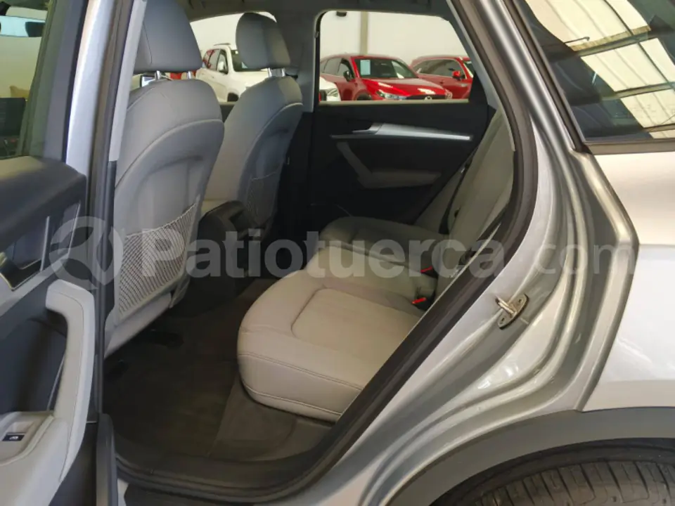 Foto 19 de Audi Q5 quattro