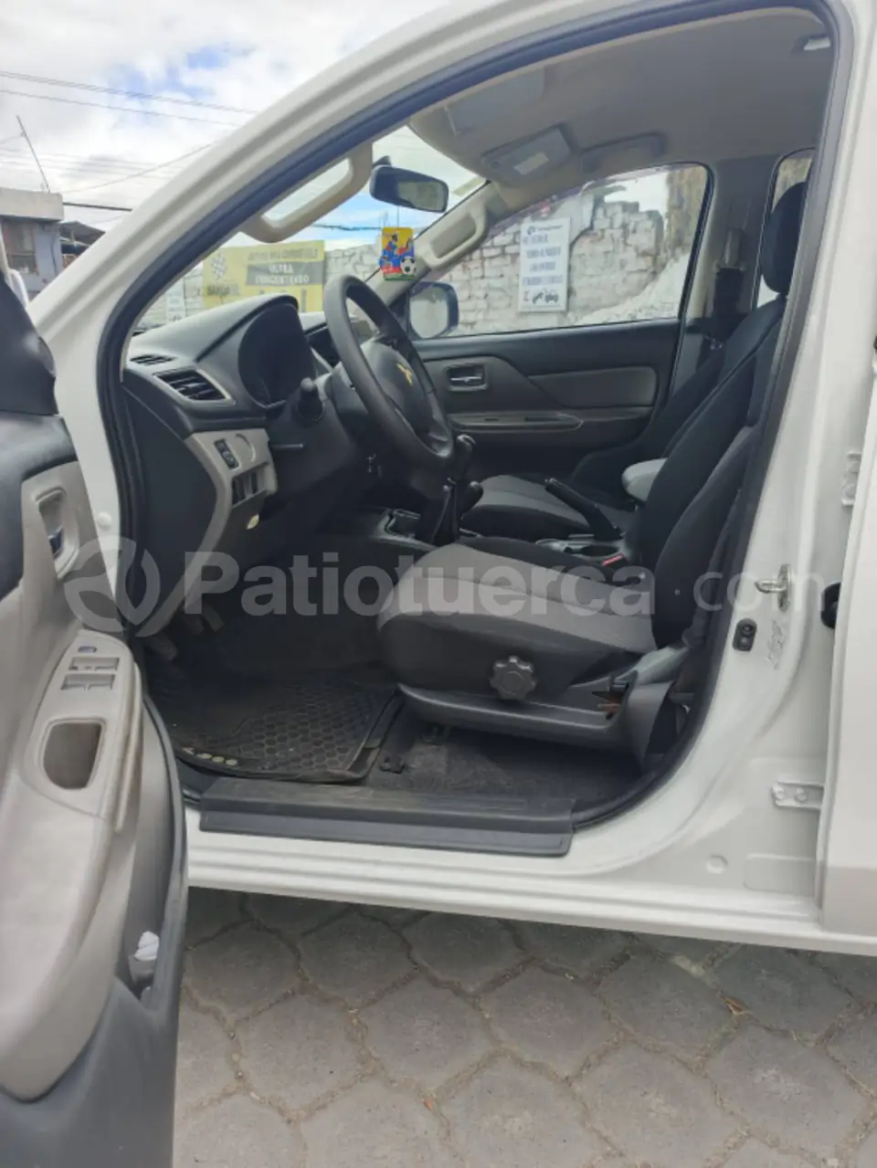 Foto 6 de Mitsubishi L200 GLX