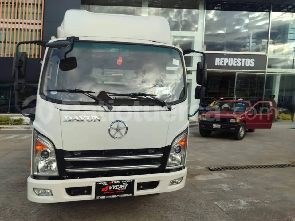 Foto 1 de DAYUN CGC1070H