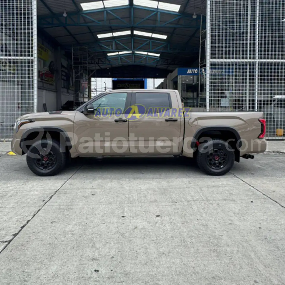 Foto 3 de Toyota Tundra TRD Pro