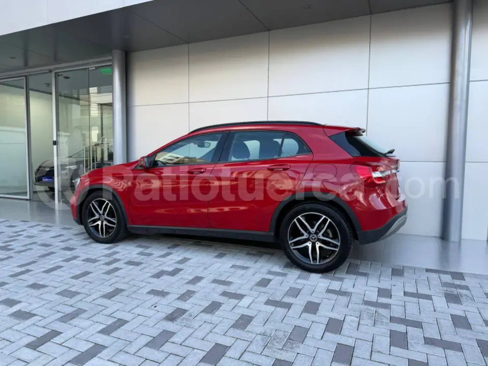Foto 2 de Mercedes Benz GLA 200