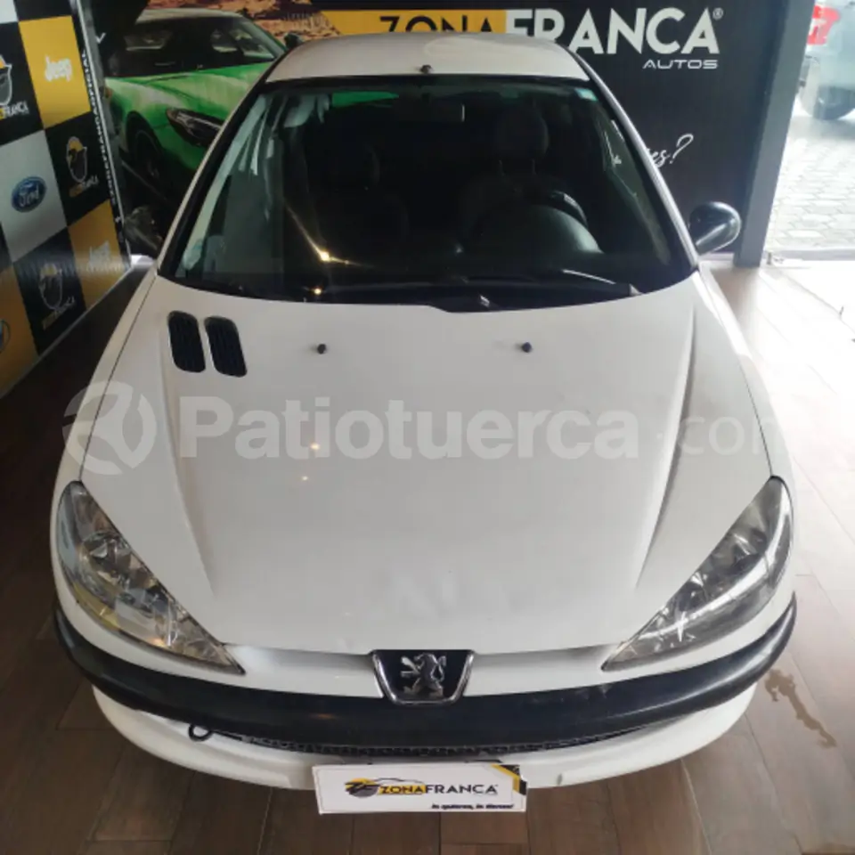 Foto 3 de Peugeot Berlina 206 XRS Confort