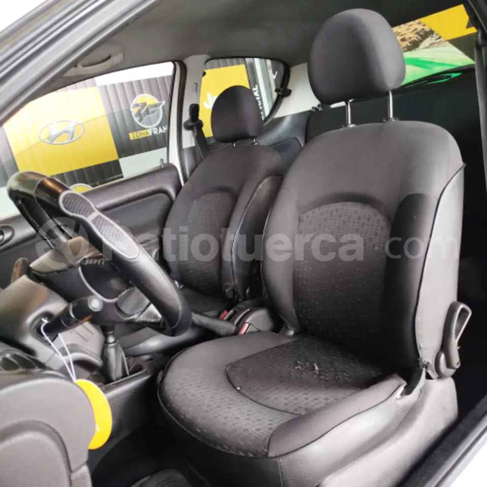Foto 4 de Peugeot Berlina 206 XRS Confort