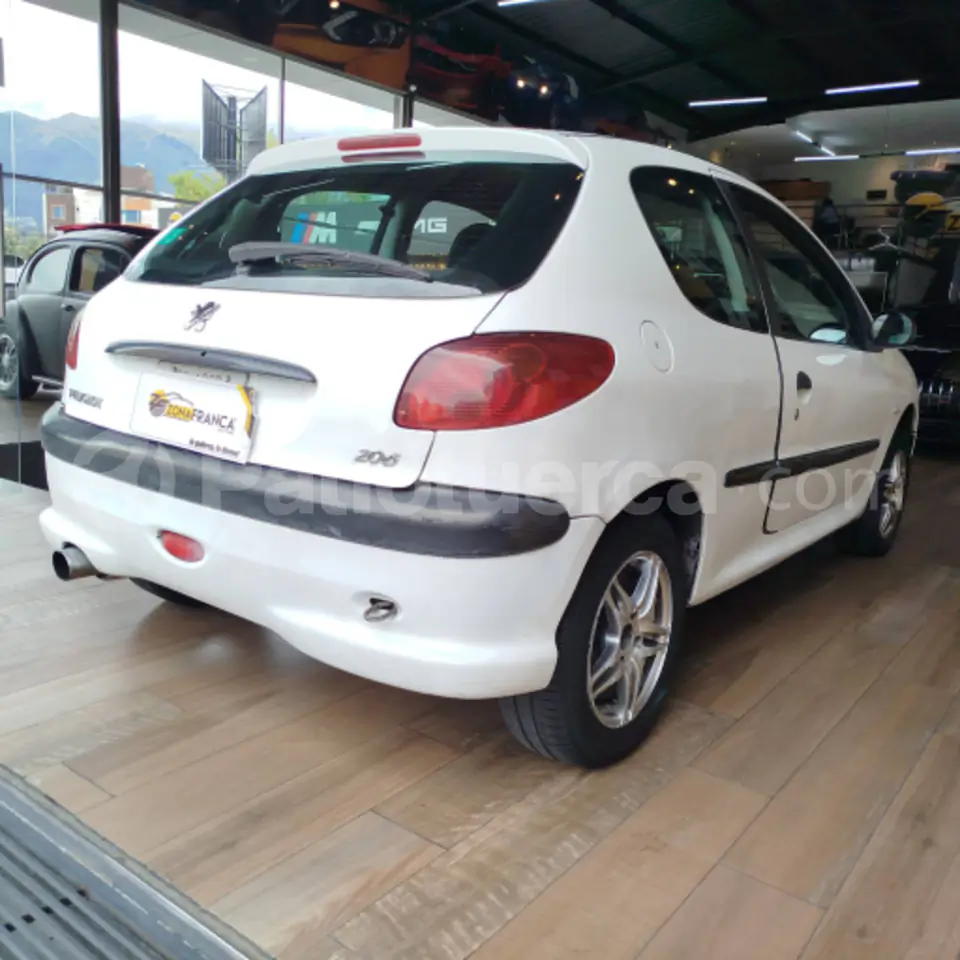 Foto 10 de Peugeot Berlina 206 XRS Confort