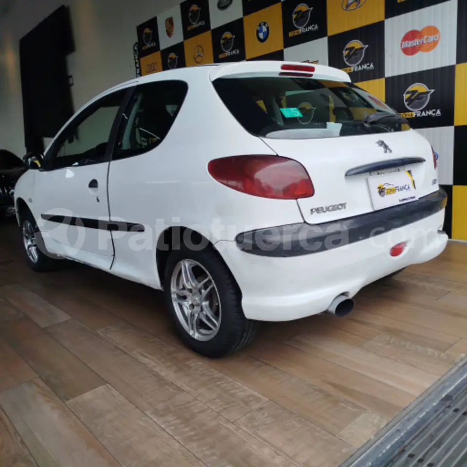 Foto 12 de Peugeot Berlina 206 XRS Confort