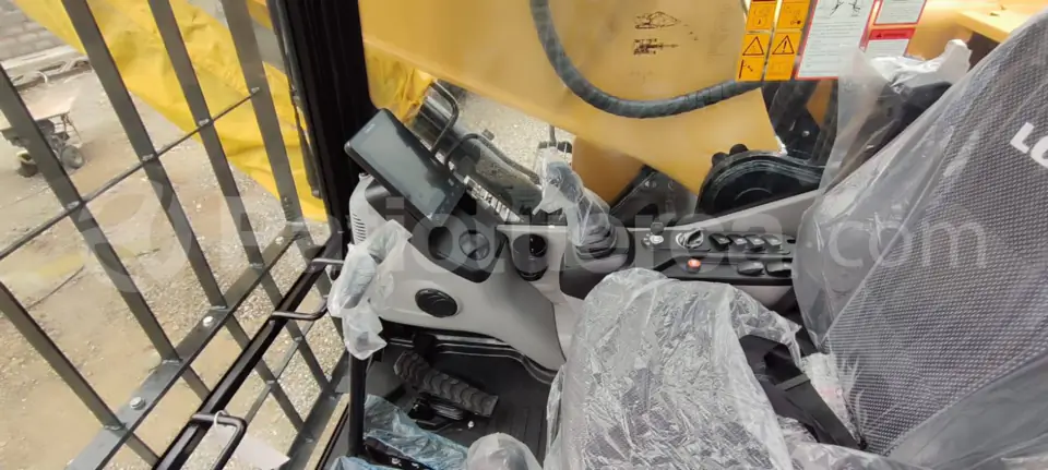 Foto 7 de LOVOL FR260D