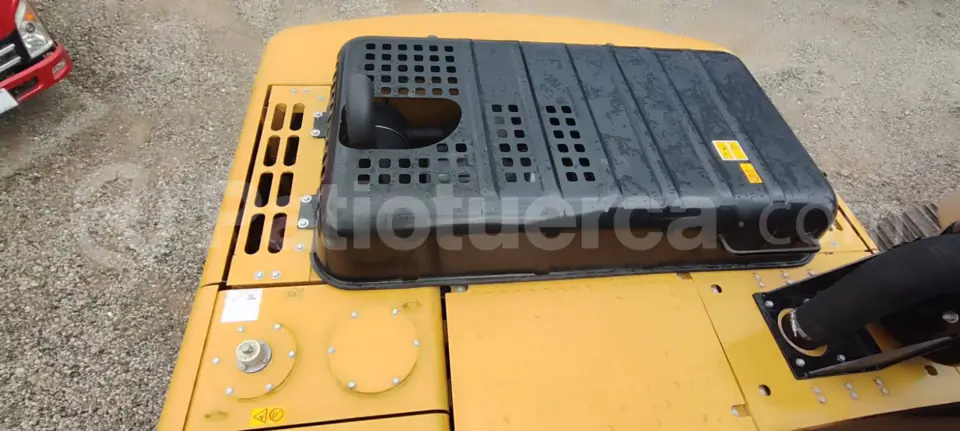 Foto 17 de LOVOL FR260D