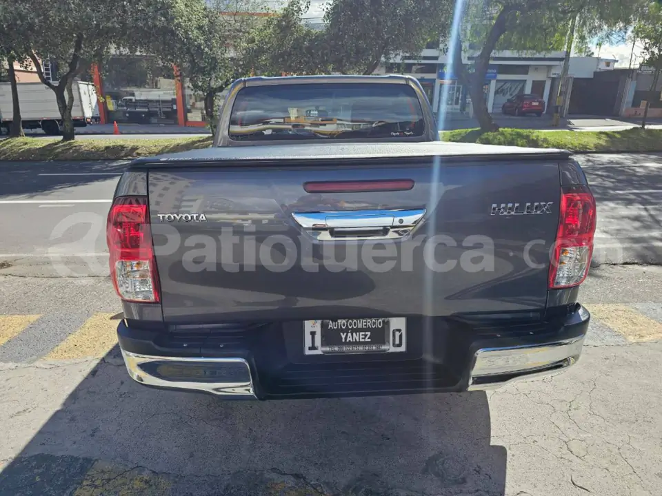 Foto 8 de Toyota Hilux CD 4x4 Diesel