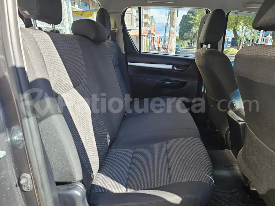 Foto 14 de Toyota Hilux CD 4x4 Diesel