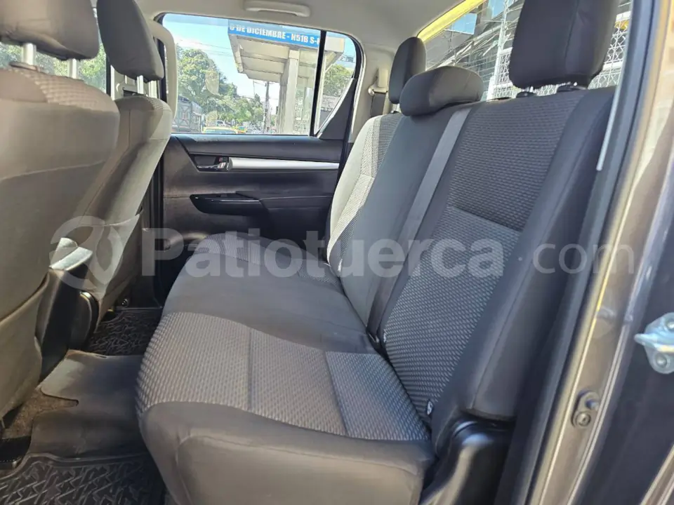 Foto 15 de Toyota Hilux CD 4x4 Diesel