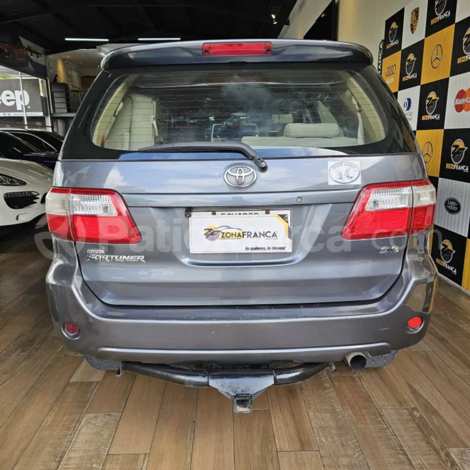 Foto 9 de Toyota Fortuner 4.0