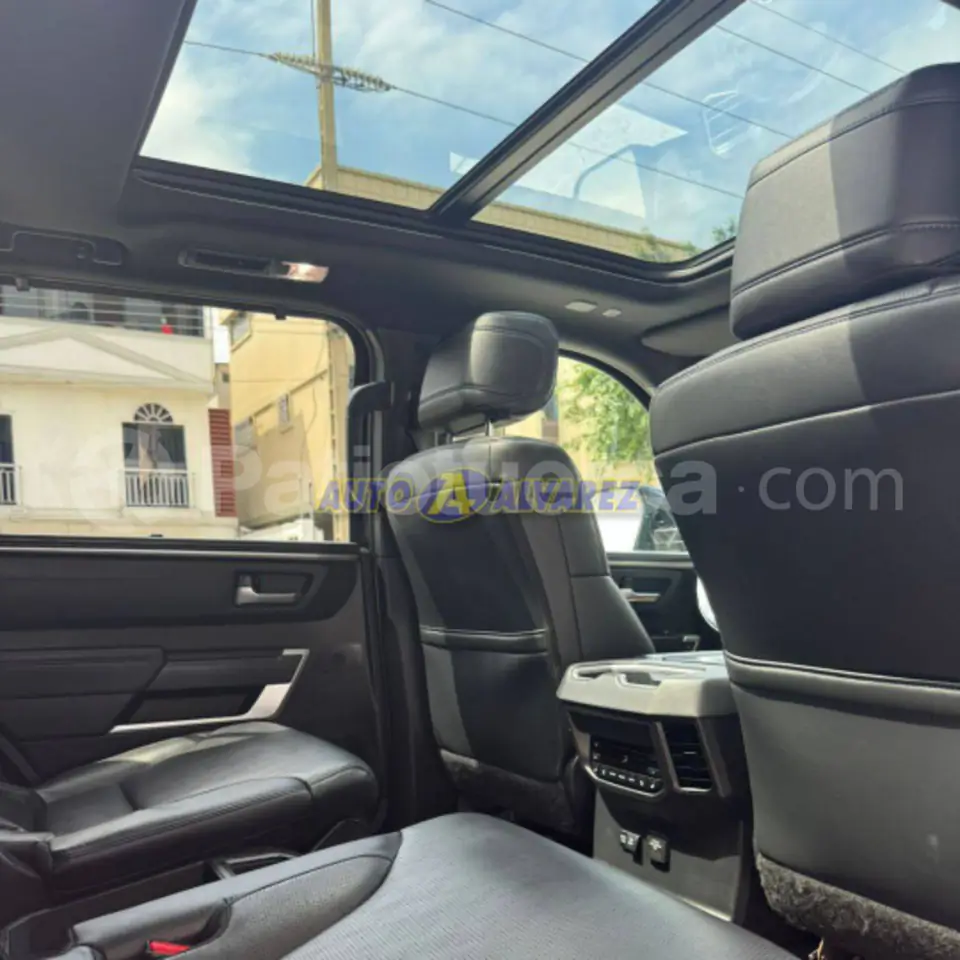 Foto 9 de Toyota Sequoia Platinium