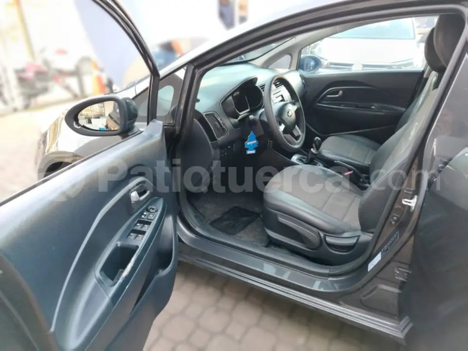 Foto 11 de Kia Rio R