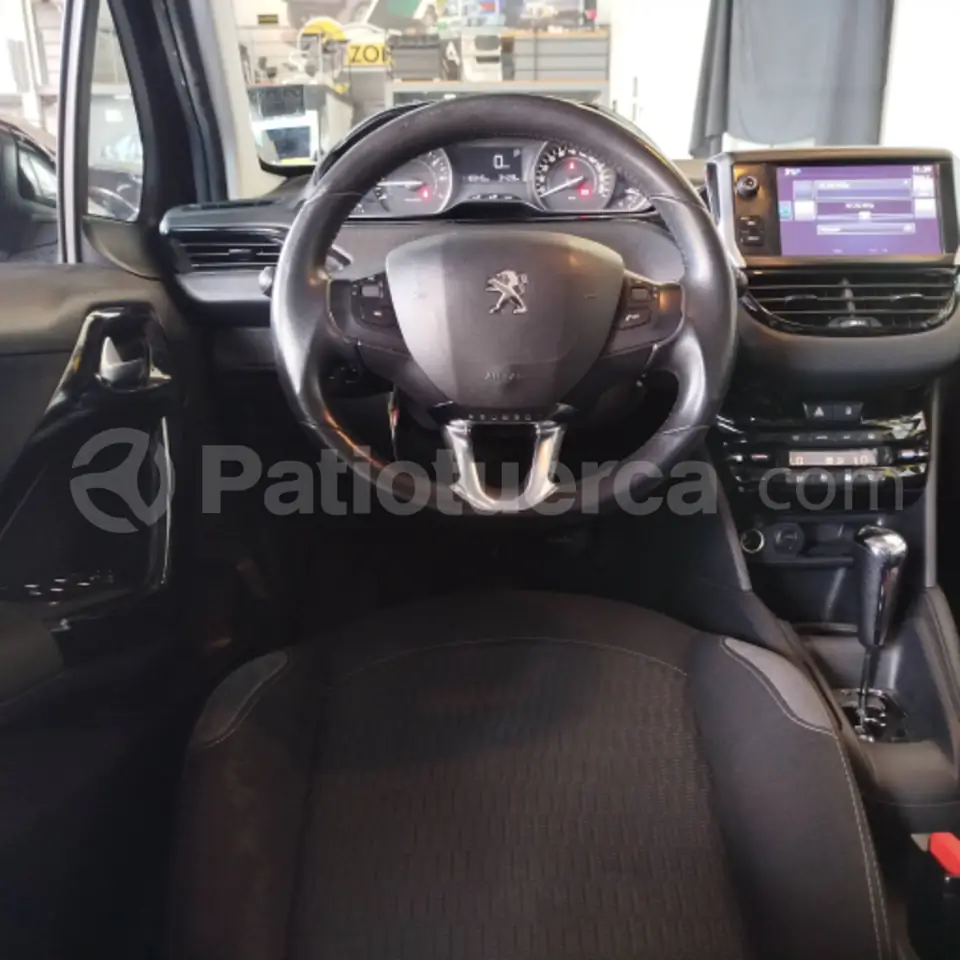 Foto 9 de Peugeot 208